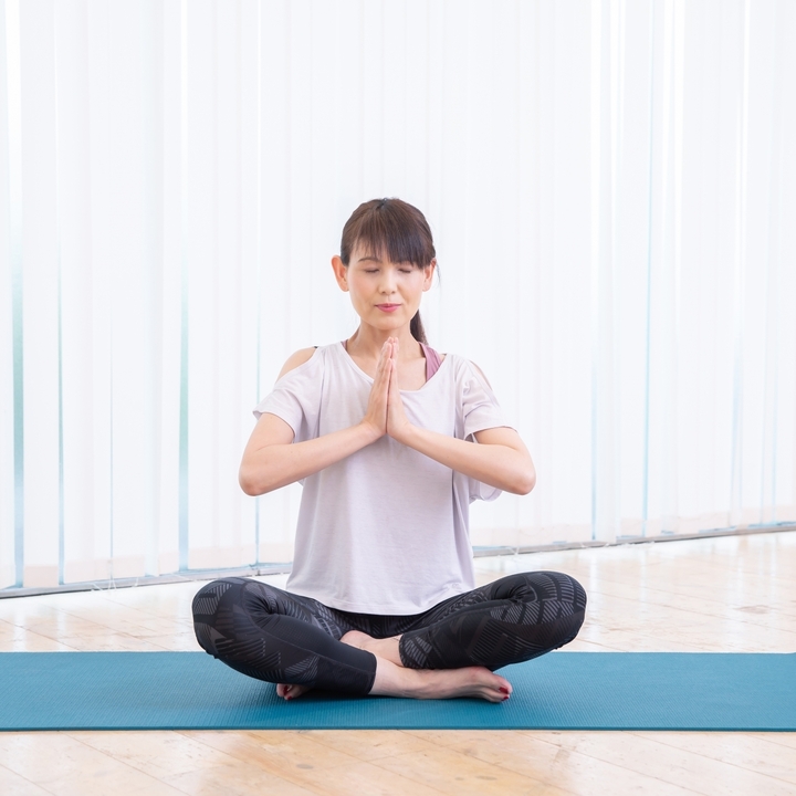 ヨガインストラクターになるのは何歳まで?40代・50代からでも遅くない理由