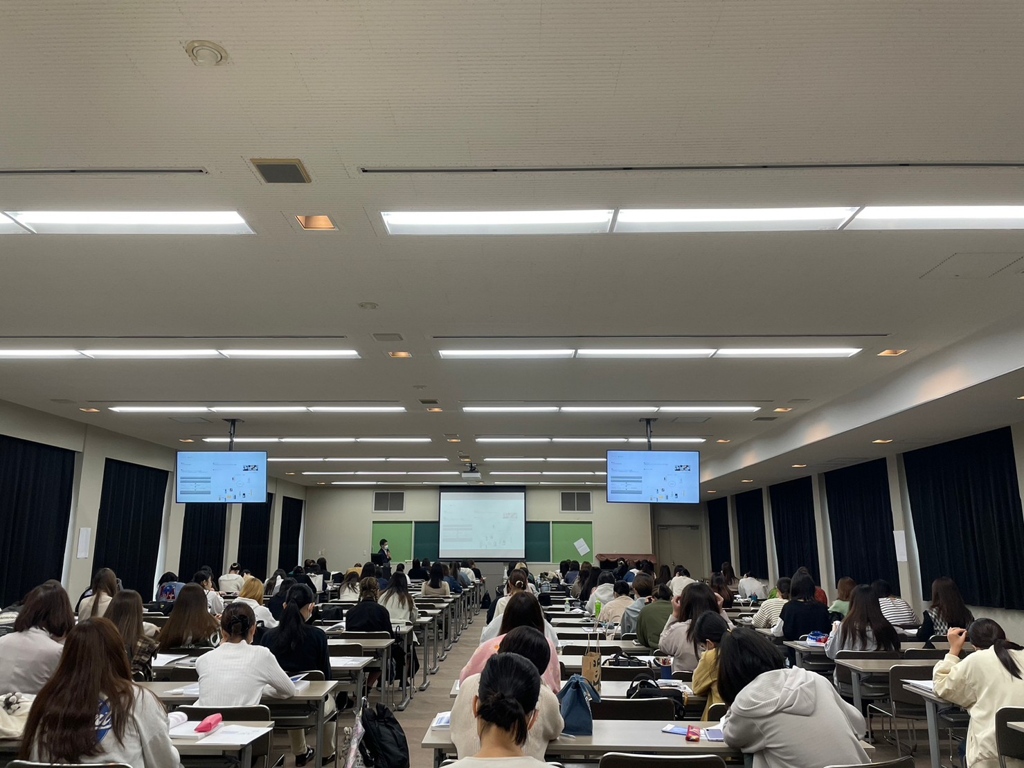 LINE_ALBUM_産学連携活動記録_221010_20.jpg
